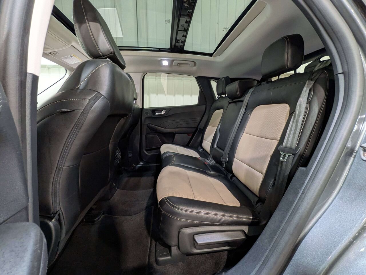 2022 Ford Escape Titanium Plug-In Hybrid FWD Grey Val-David - photo #11