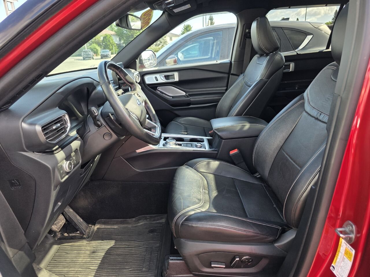 2020 Ford Explorer ST Red Rouyn-Noranda - photo #8