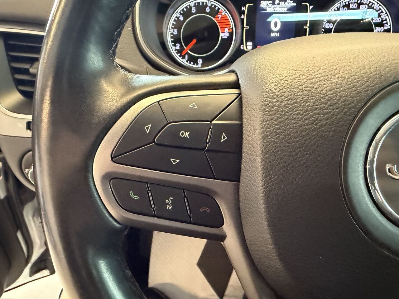 2020 Jeep Cherokee White Saint-Eustache - photo #14