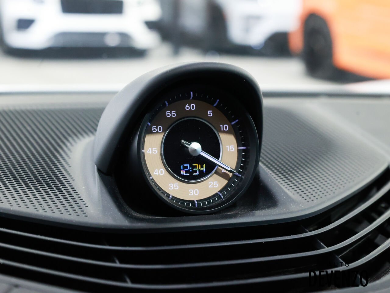 Porsche Taycan 2023 Blanc Saint-Eustache - photo #15