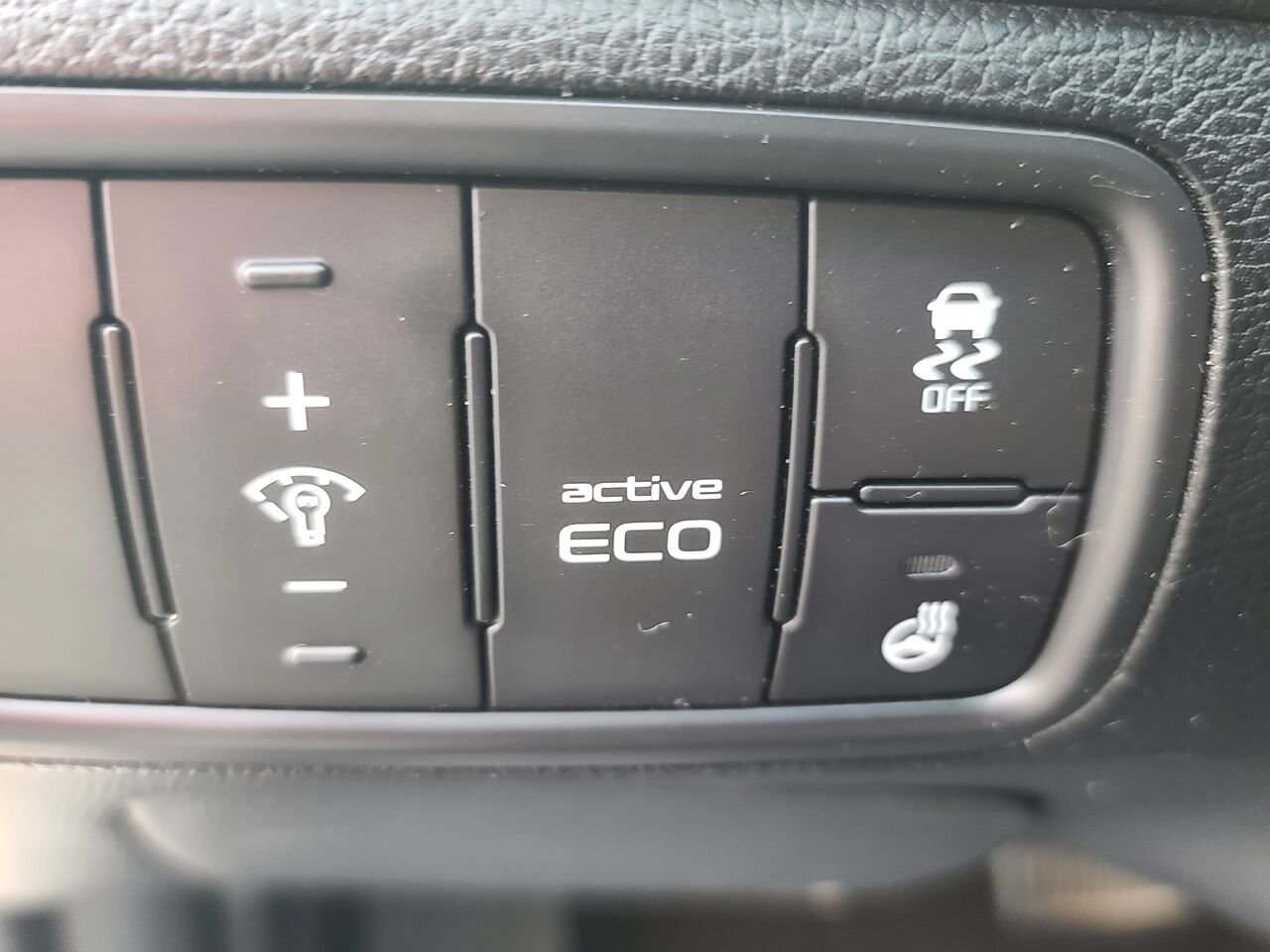 2015 Kia Forte White  - photo #13
