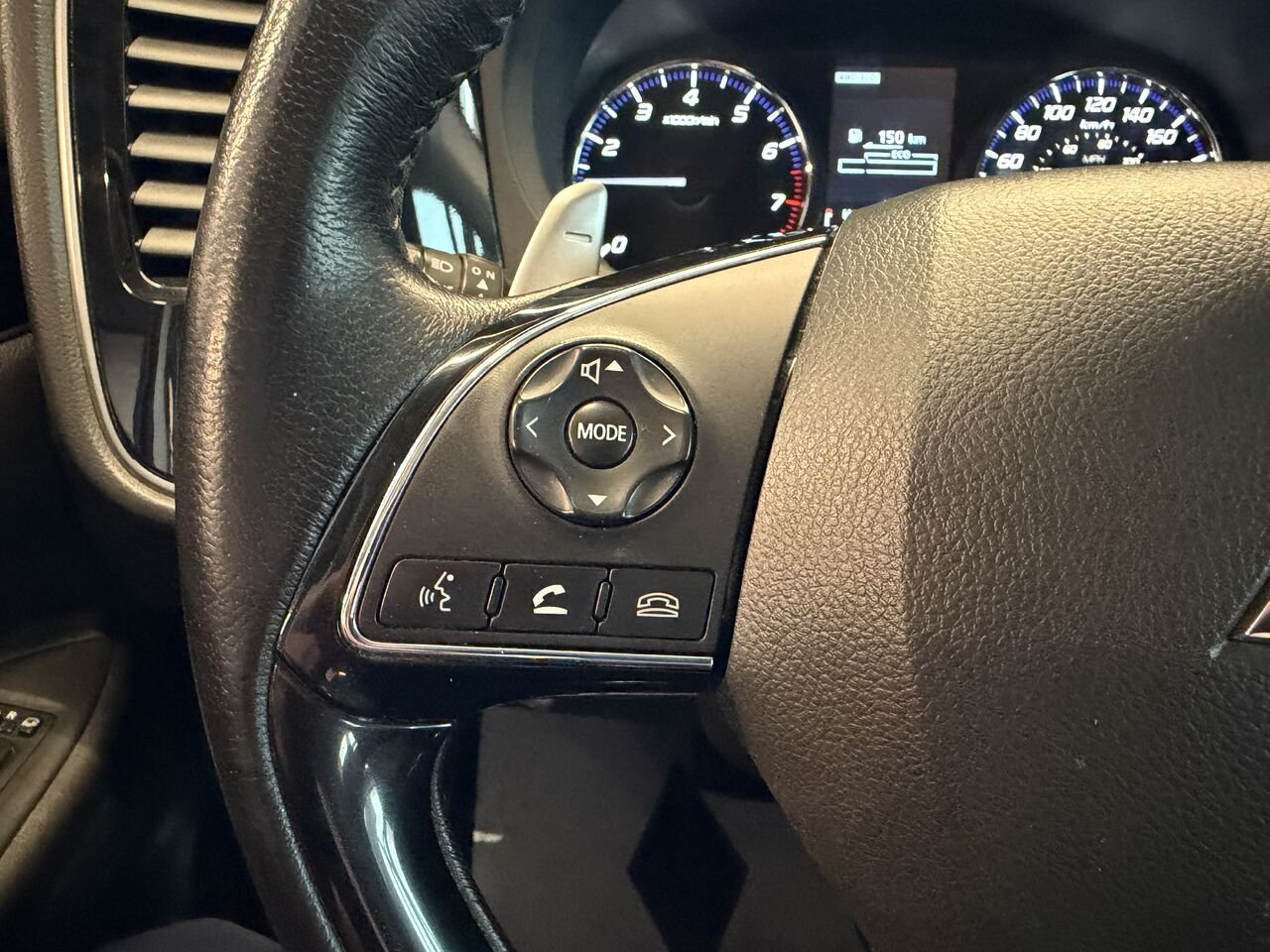 2019 Mitsubishi Outlander Black Saint-Eustache - photo #18