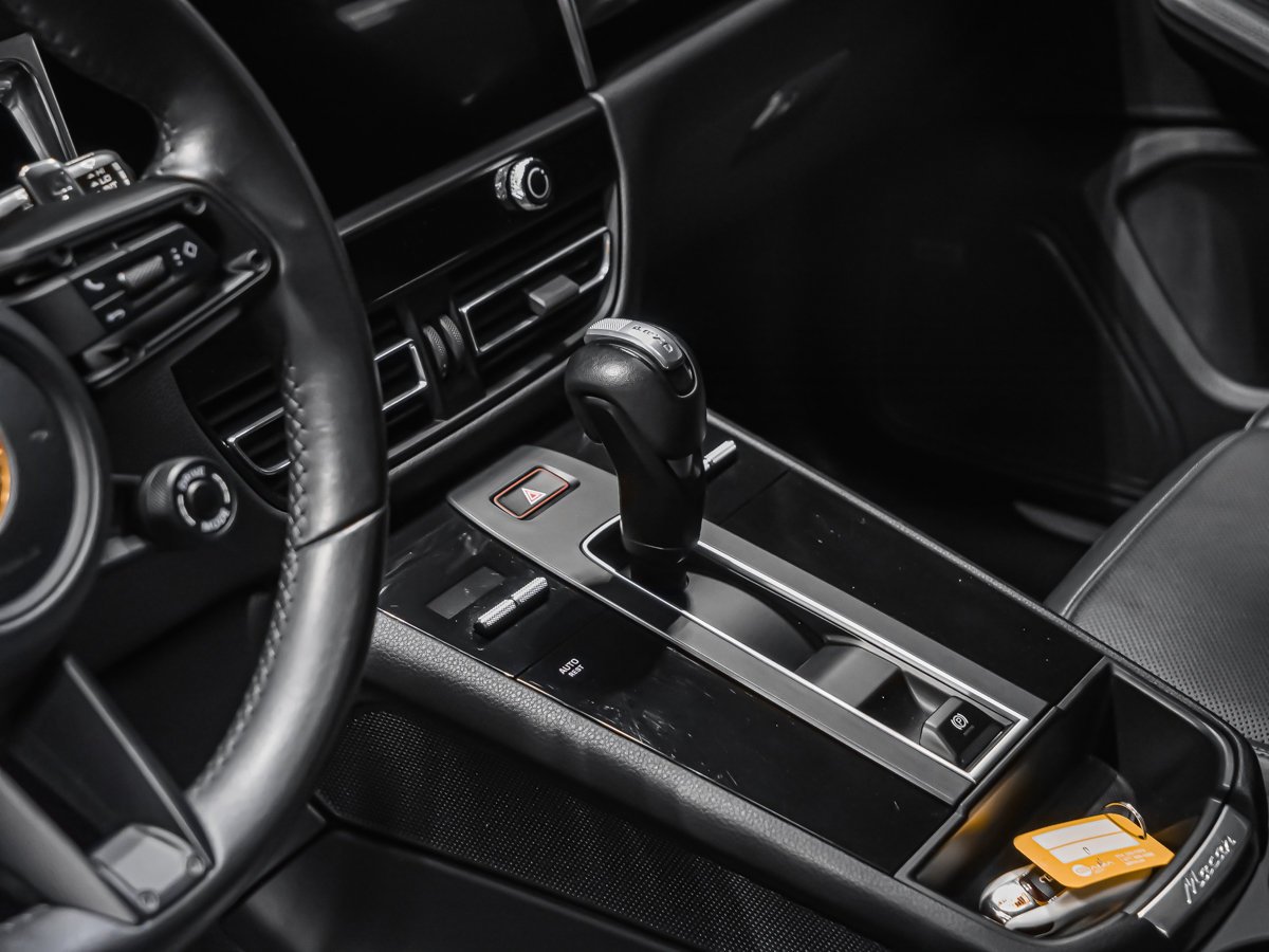 Porsche Macan S MAGS 21PO SUSP ADAPT ECHAPPEMENT CARBONE 2023 Blanc Montréal - photo #9