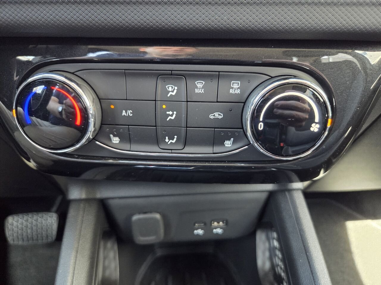2025 CHEVROLET TRAILBLAZER Red Mont-Laurier - photo #15