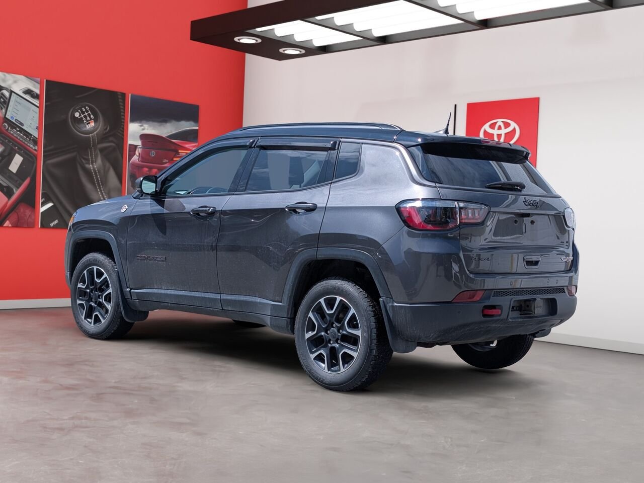 2021 Jeep Compass 3C4NJDDB5MT530219 Grey Sherbrooke - photo #1