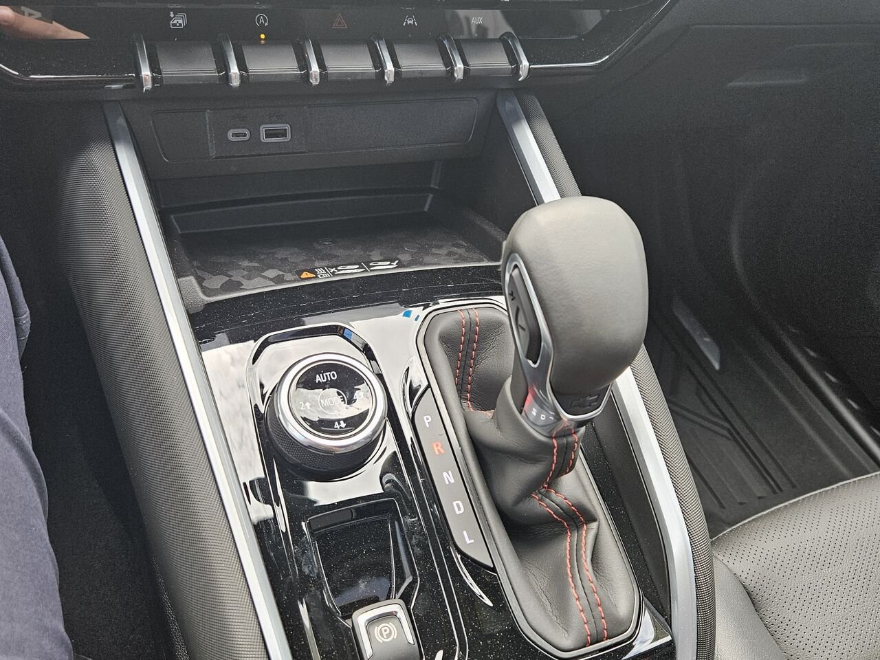 Chevrolet Colorado Z71 cabine multiplace 4RM 2026 NOIR Thetford Mines - photo #11