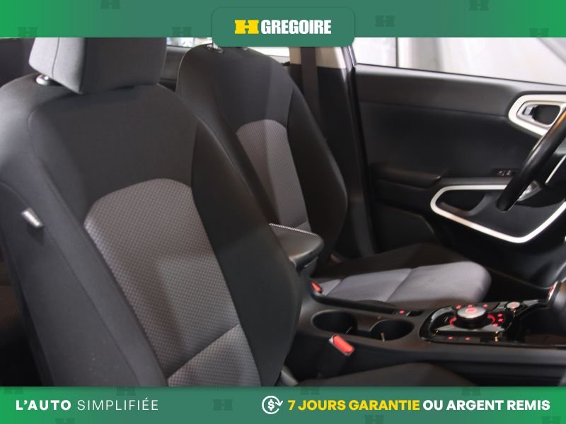 2022 Kia Soul Black Blainville - photo #29