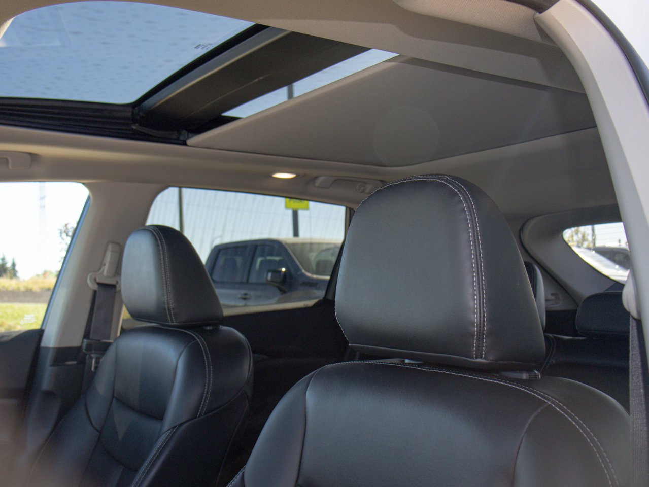 2024 Nissan Murano AWD SV White Sherwood Park - photo #19