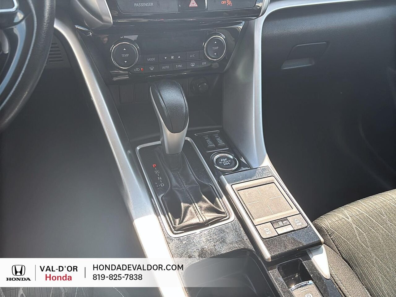 2018 Mitsubishi Eclipse Cross SE S-AWC White Val-d'Or - photo #10