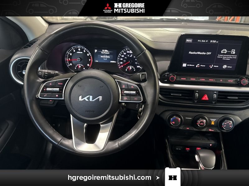 2024 Kia Forte Grey Blainville - photo #21