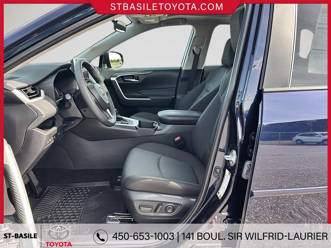 2024 TOYOTA RAV4 Blue Saint-Basile-le-Grand - photo #11