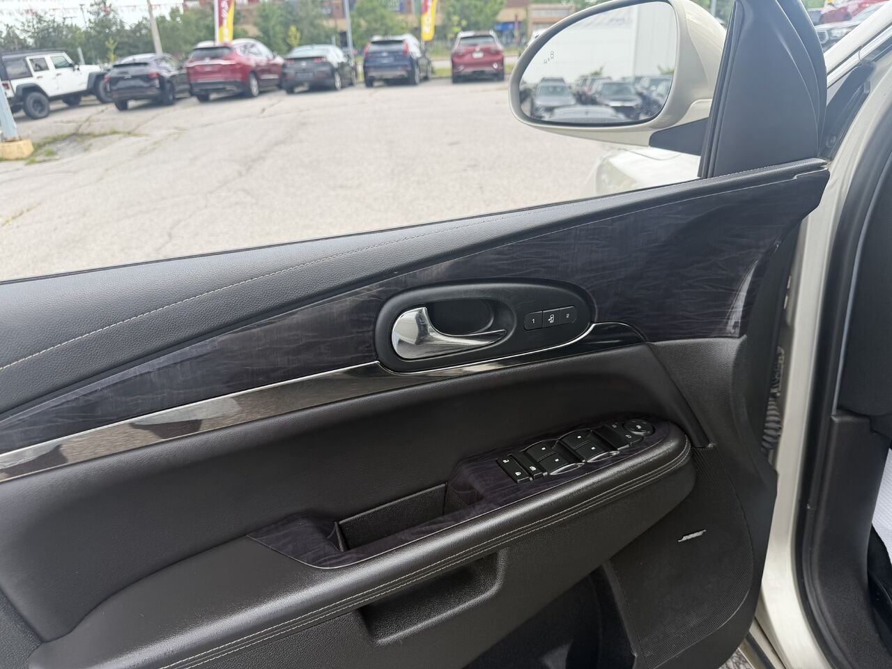 BUICK ENCLAVE 4 portes à TI, Cuir 2017 Beige Ottawa & Gatineau - photo #9