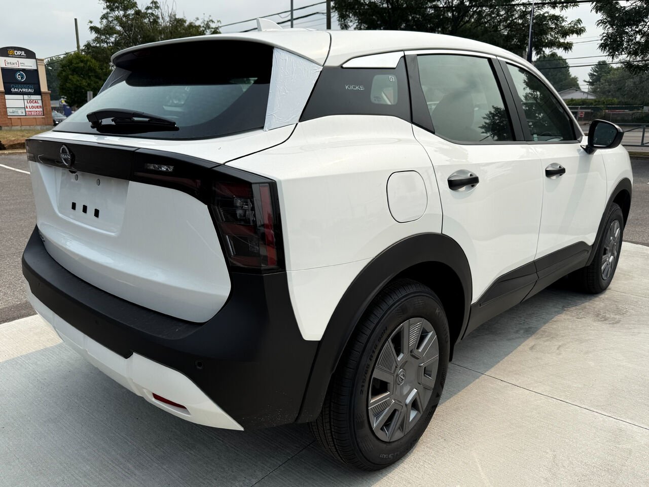 2025 Nissan Kicks KICKS S FWD Aspen White TriCoat Châteauguay - photo #5