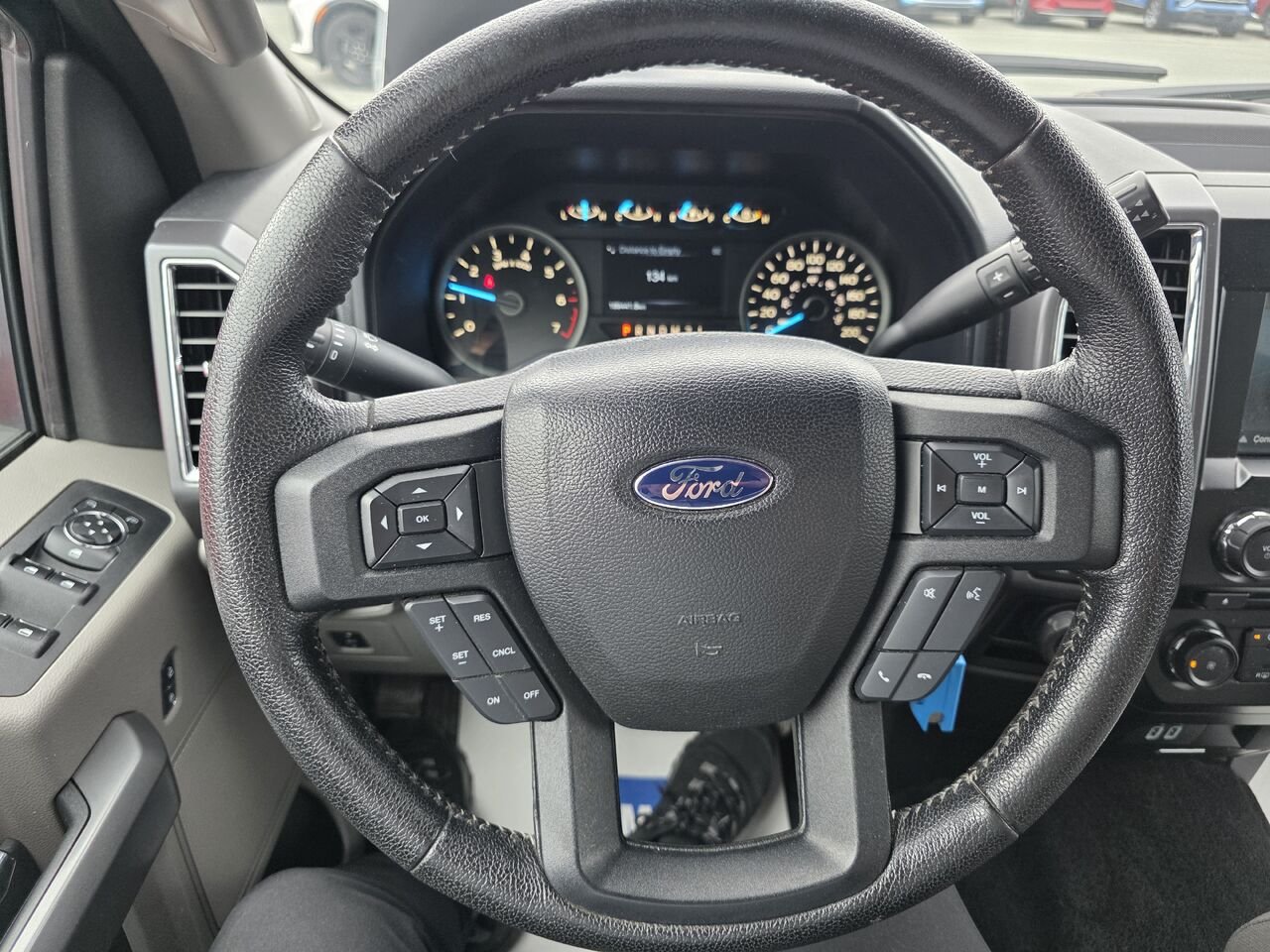Ford F-150 Cab SuperCrew 4RM 157 po XLT 2016 Noir Rouyn-Noranda - photo #10