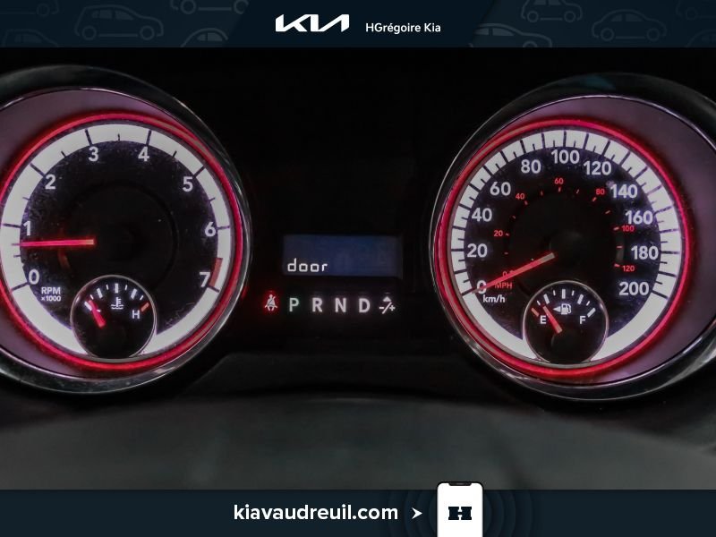 2017 Dodge GR Caravan Blue Laval - photo #18