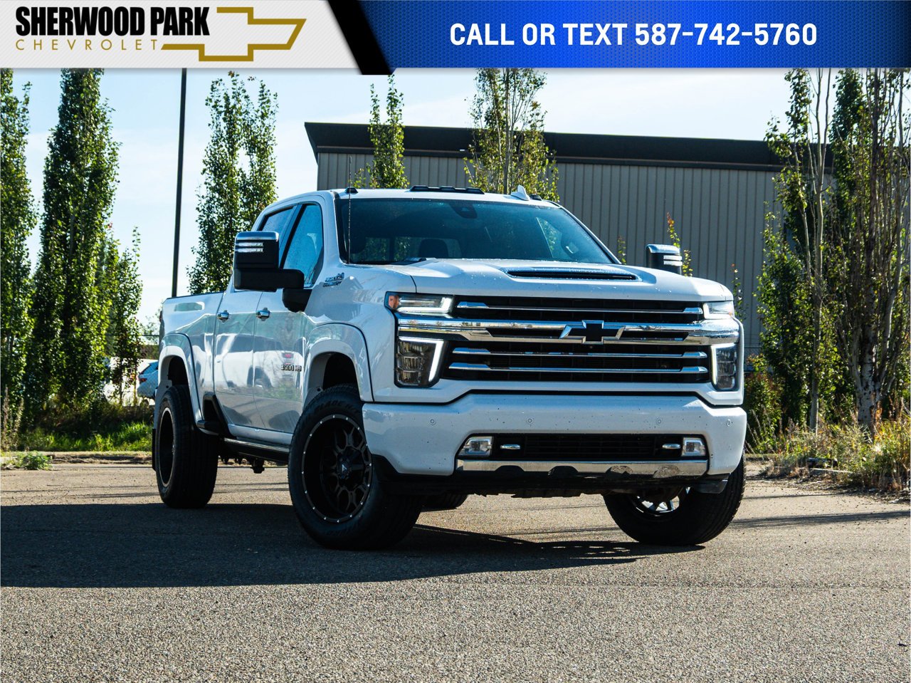 2023 Chevrolet Silverado 3500HD 4WD Crew Cab 159 High Country White Sherwood Park - photo #0