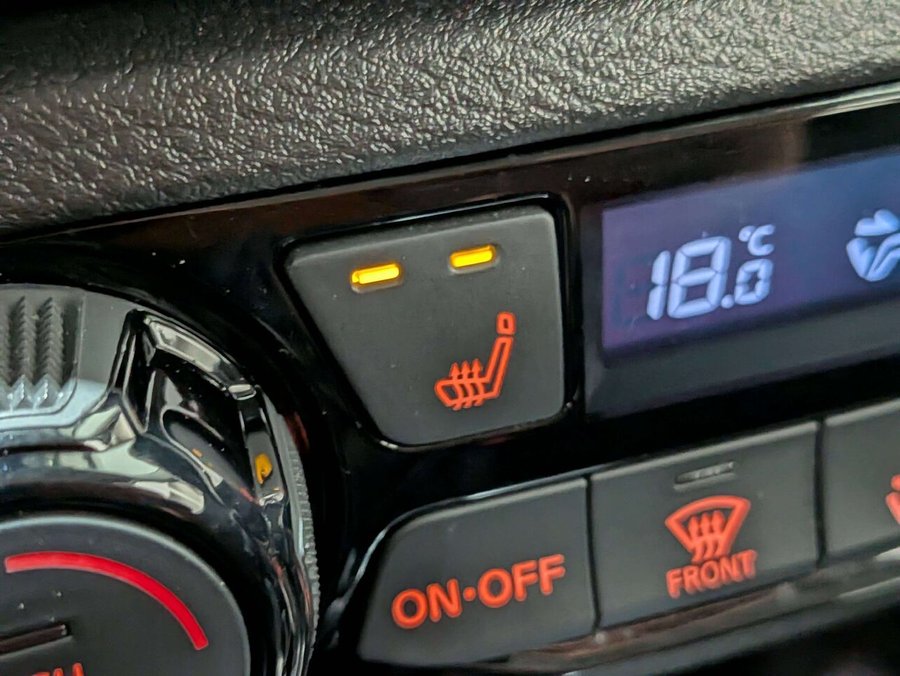 2024 Nissan Kicks SV FWD Black