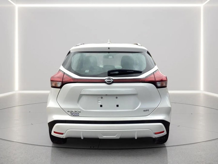 2024 NISSAN KICKS SR SR TA White