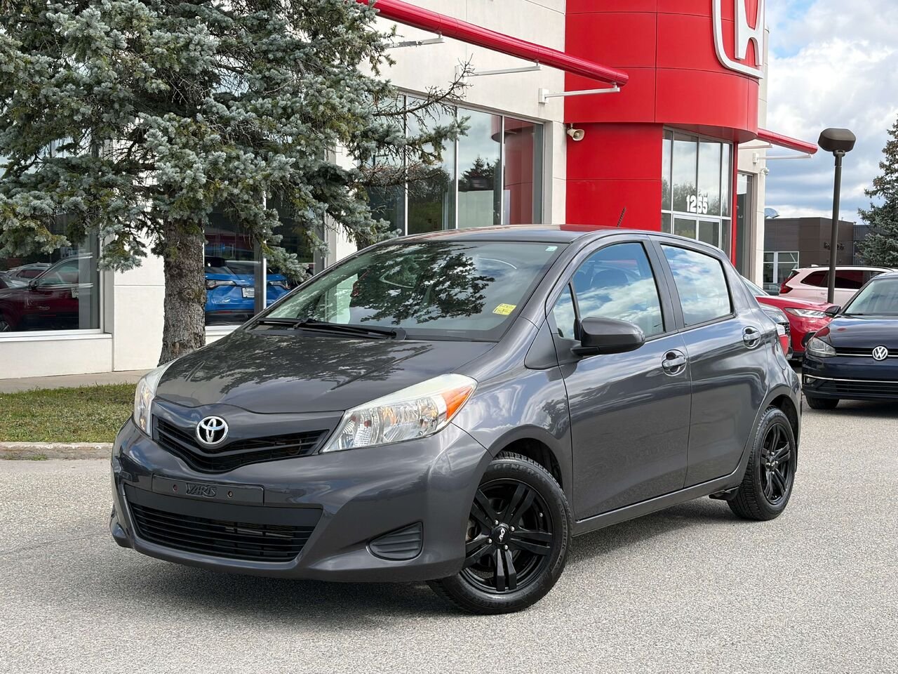 2014 Toyota Yaris LE Grey Gatineau - photo #7
