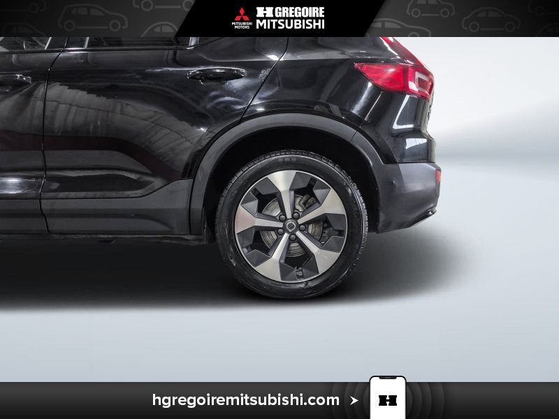2023 Volvo XC40 Black Laval - photo #11