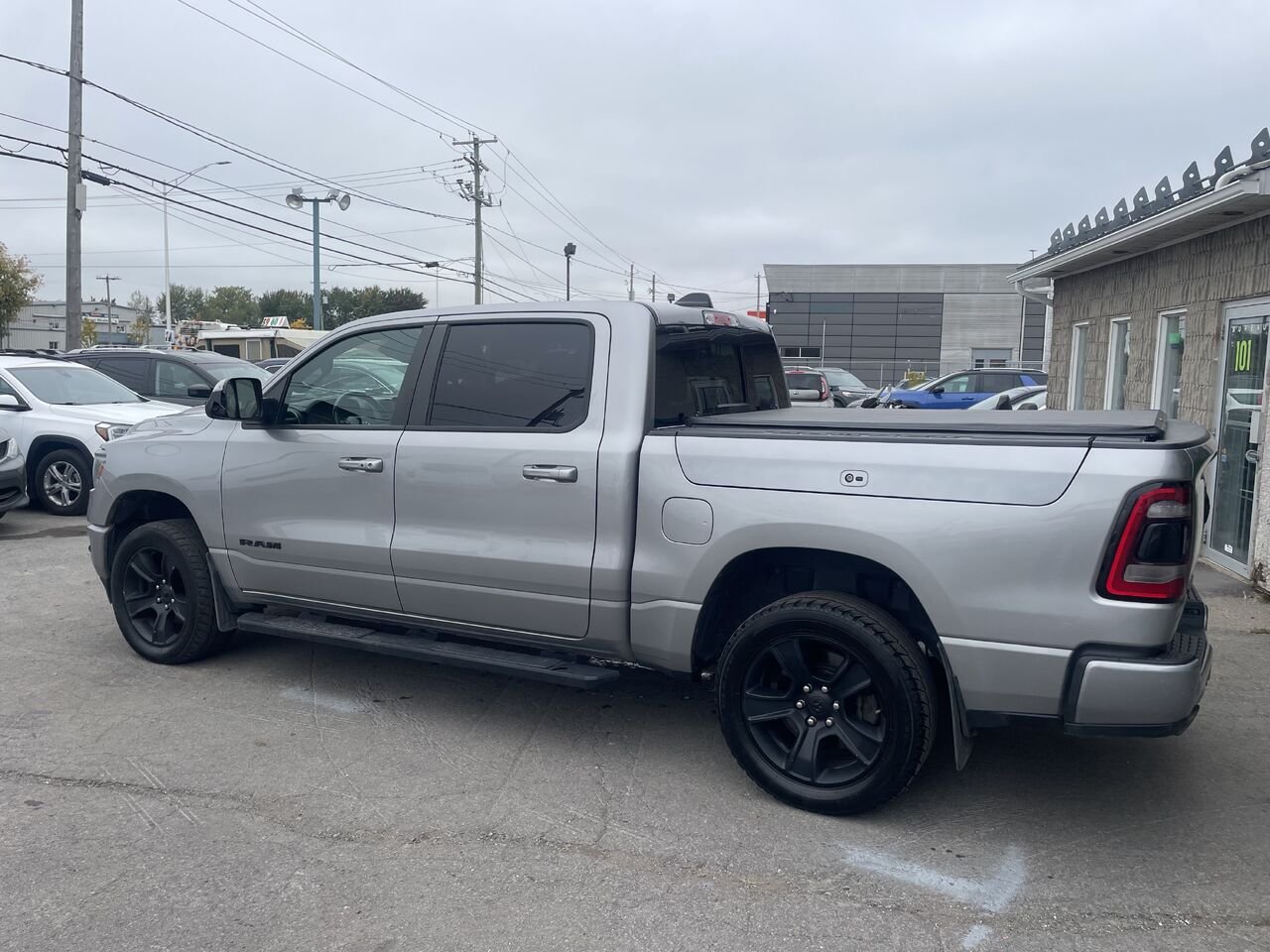2022 Ram 1500 Grey  - photo #14