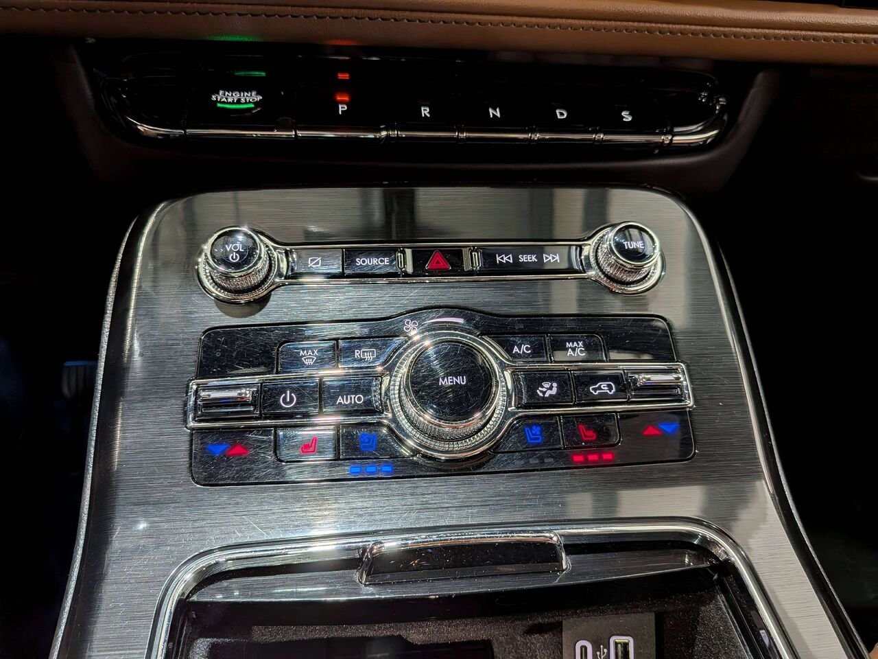 2022 Lincoln Nautilus Reserve AWD Black Val-David - photo #29