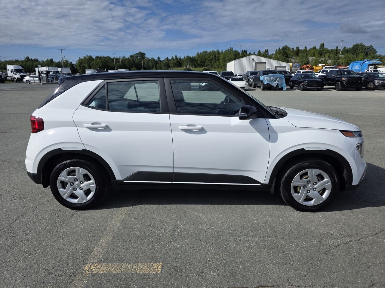 2021 Hyundai Venue Essential IVT avec couleur deux tons White Rouyn-Noranda - photo #6