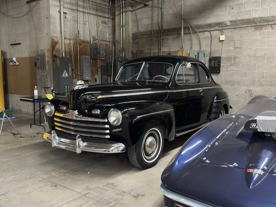Ford Coupe 1946 Noir