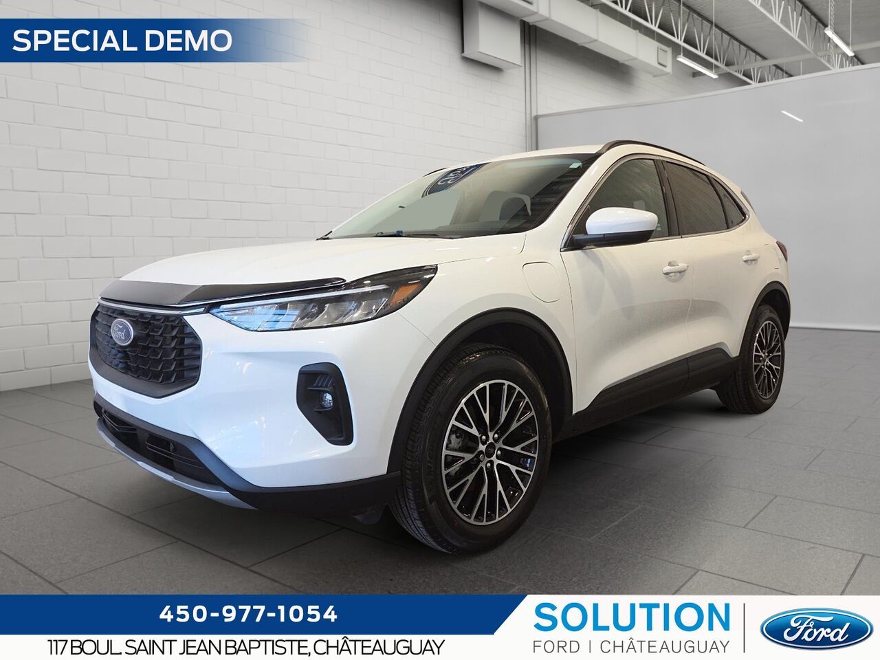 White 2025 Ford Escape Hybrid Plug-in SUV / Crossover Front-Wheel Drive Continuously Variable Transmission