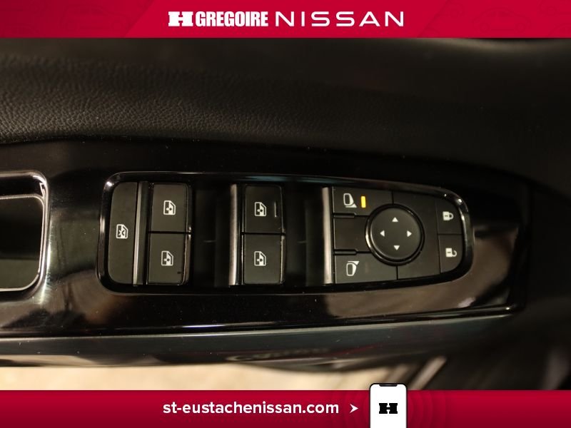 2024 Nissan Pathfinder Black Laval - photo #35