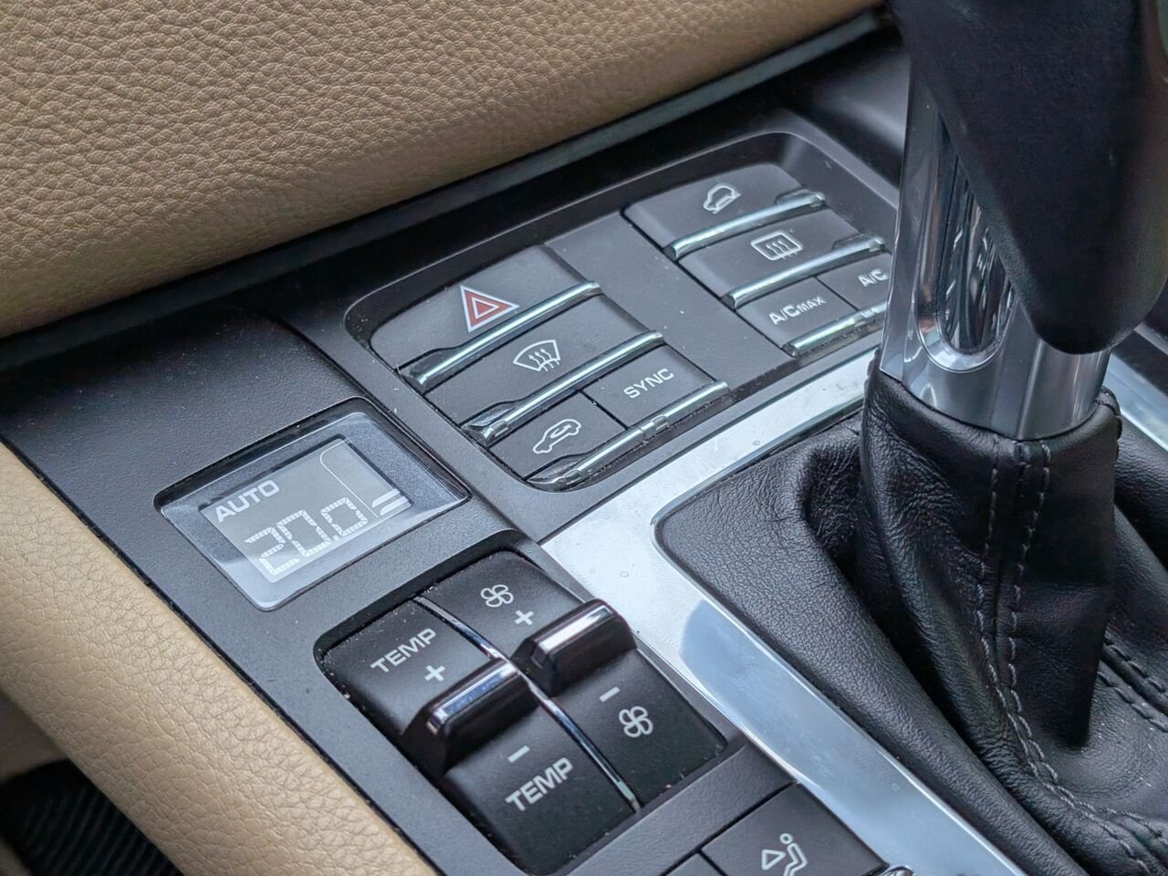 Porsche Macan S/AWD/SIÈGES EN CUIR ET CHAUFFANTS/TOIT OUVRANT PANORAMIQUE/BLUETOOTH/AC BIZONE 2017 Noir Sherbrooke - photo #10