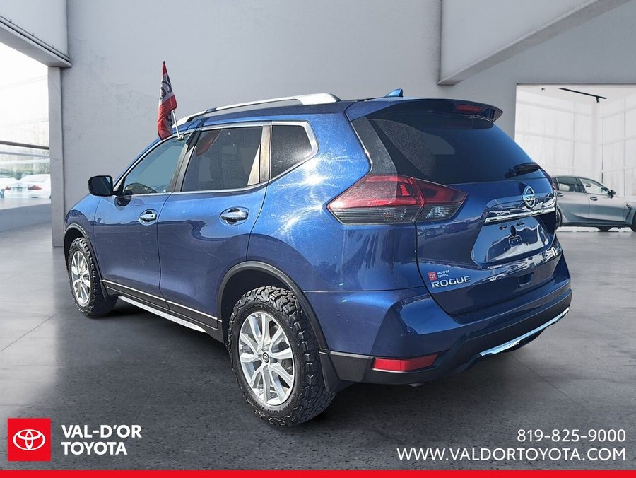 2020 Nissan Rogue SV TI Blue