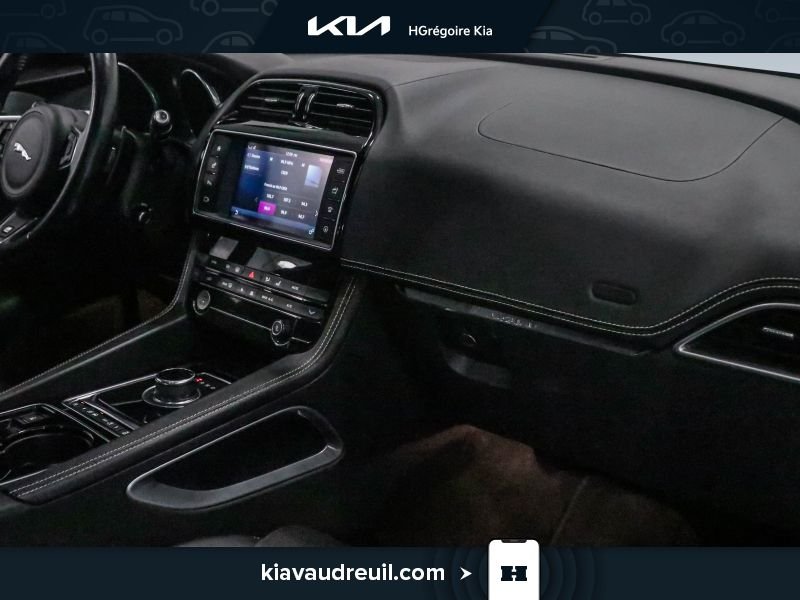 Jaguar F-PACE 2017 Noir Blainville - photo #25