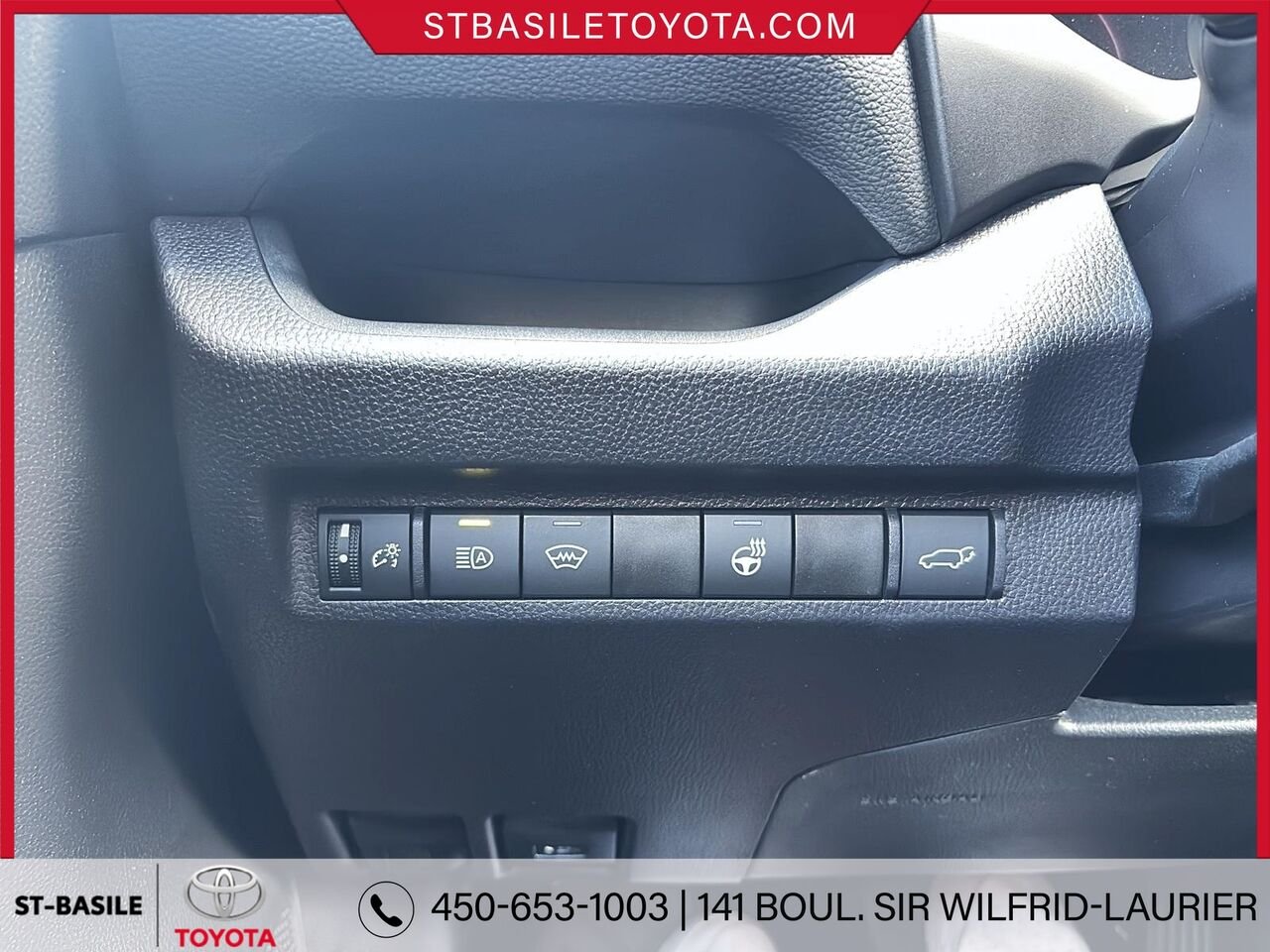 TOYOTA RAV4 2025 Rouge rubis nacré Saint-Basile-le-Grand - photo #21