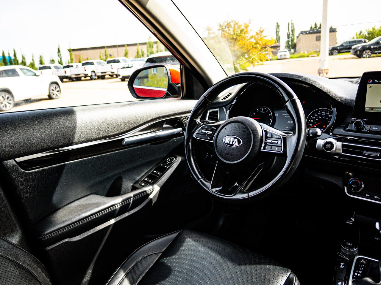 2021 Kia Seltos SX Turbo AWD Orange Sherwood Park - photo #19