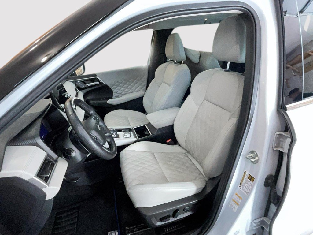 Mitsubishi OUTLANDER 2023 Blanc Mont-Laurier - photo #9