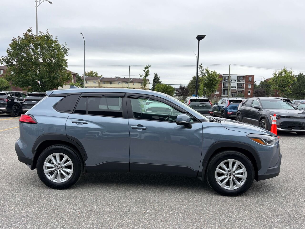 2023 Toyota Corolla Cross Blue Gatineau - photo #5