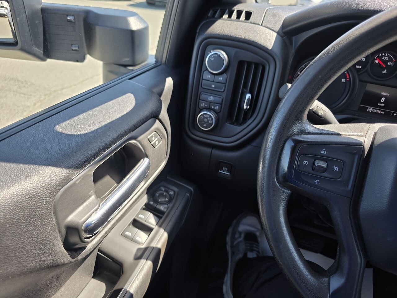 2020 Chevrolet Silverado 2500HD Work Truck White Rouyn-Noranda - photo #14