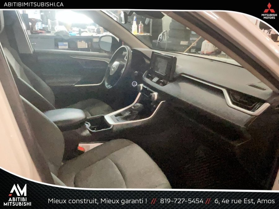 Toyota RAV4 AWD LE 2022 Blanc