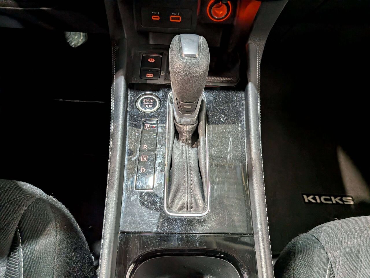 Nissan Kicks Play SV FWD 2025 Blanc Mirabel - photo #24