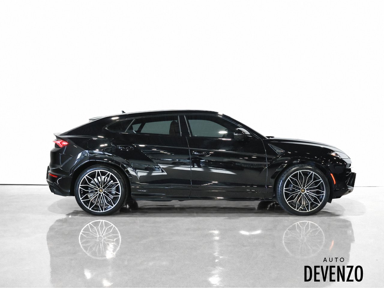 2025 Lamborghini Urus Black Saint-Eustache - photo #1