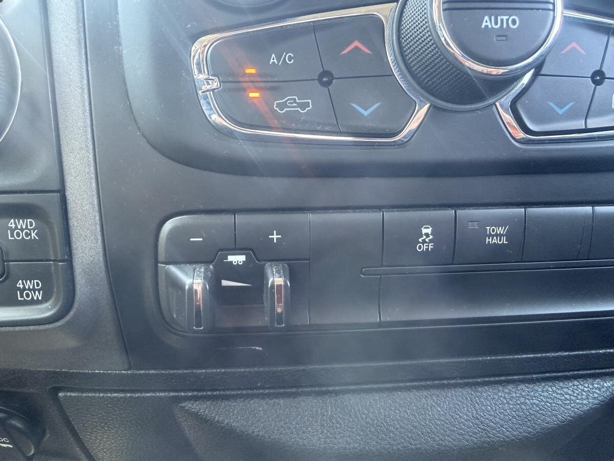 RAM 1500 Classic 2019 Gris  - photo #13