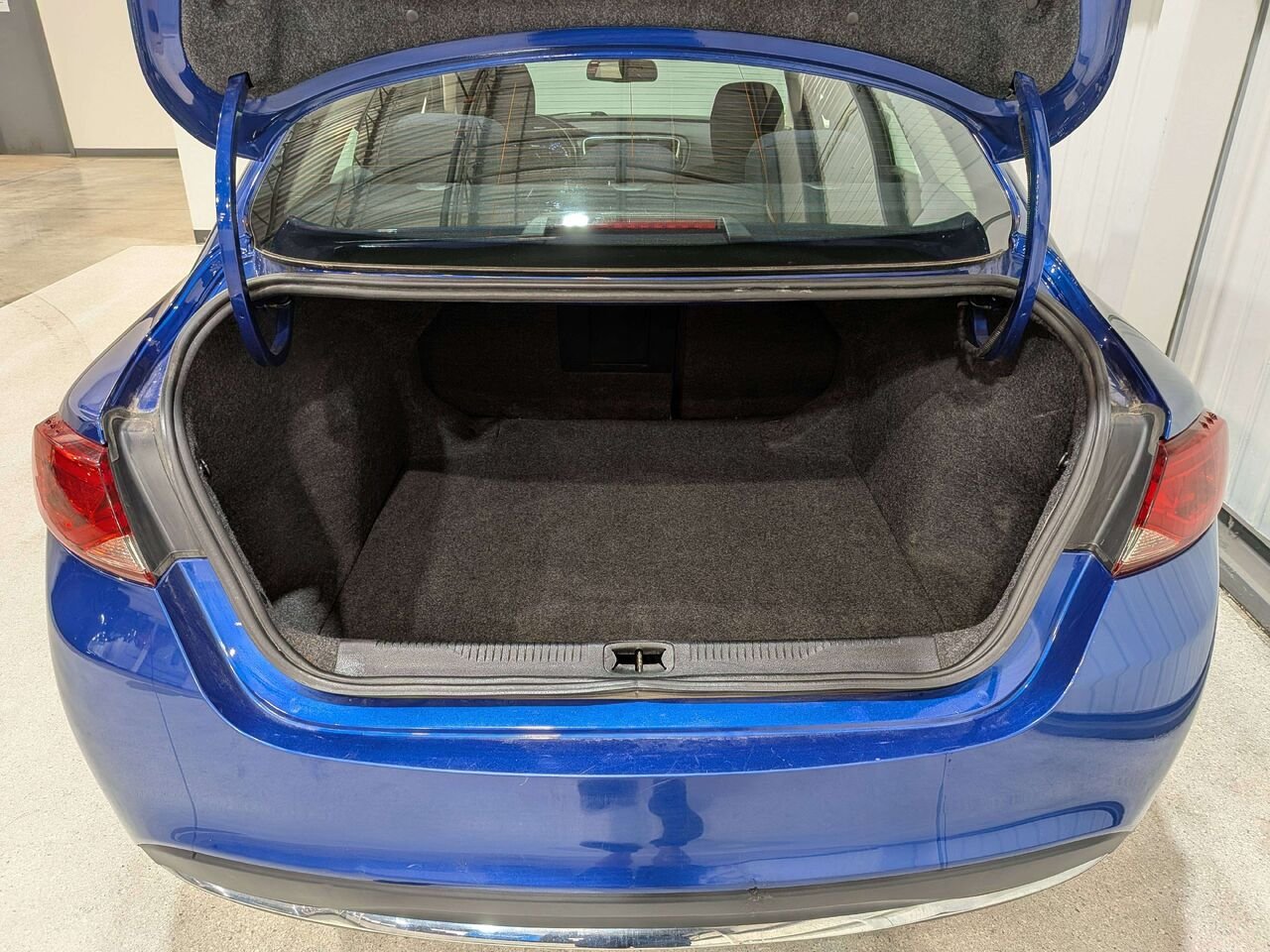Chrysler 200 4dr Sdn Limited FWD 2016 Bleu Mirabel - photo #8