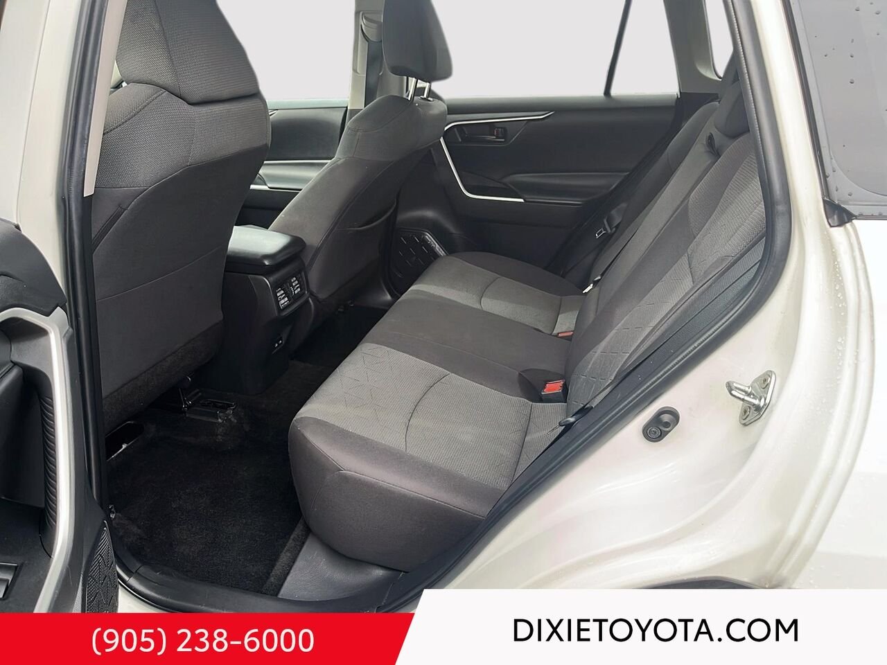 2022 Toyota RAV4 LE AWD / CLEAN CARFAX / HEATED SEATS / TOYOTA SAFETY SENSE / CARPLAY AND ANDROID AUTO White Mississauga - photo #21