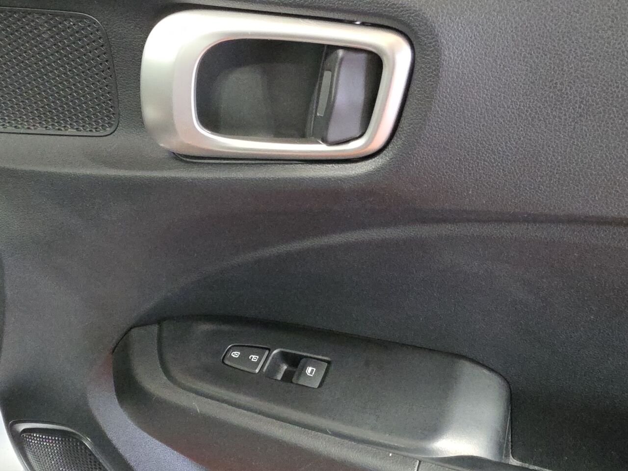 2021 Hyundai Venue Preferred IVT, volant chauffant, commande audio au volant, Apple Carplay Silver Val-David - photo #15