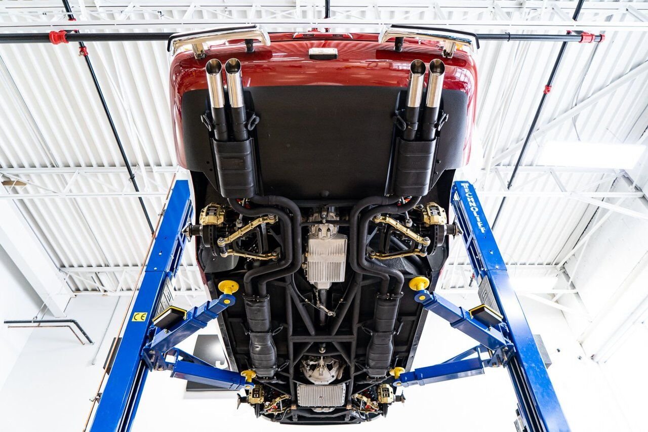 Ferrari 365 GTB4 Daytona 18,301 miles With Orig Books/Tools/ Carbs / Filter Box 1973 Rouge Montréal - photo #102