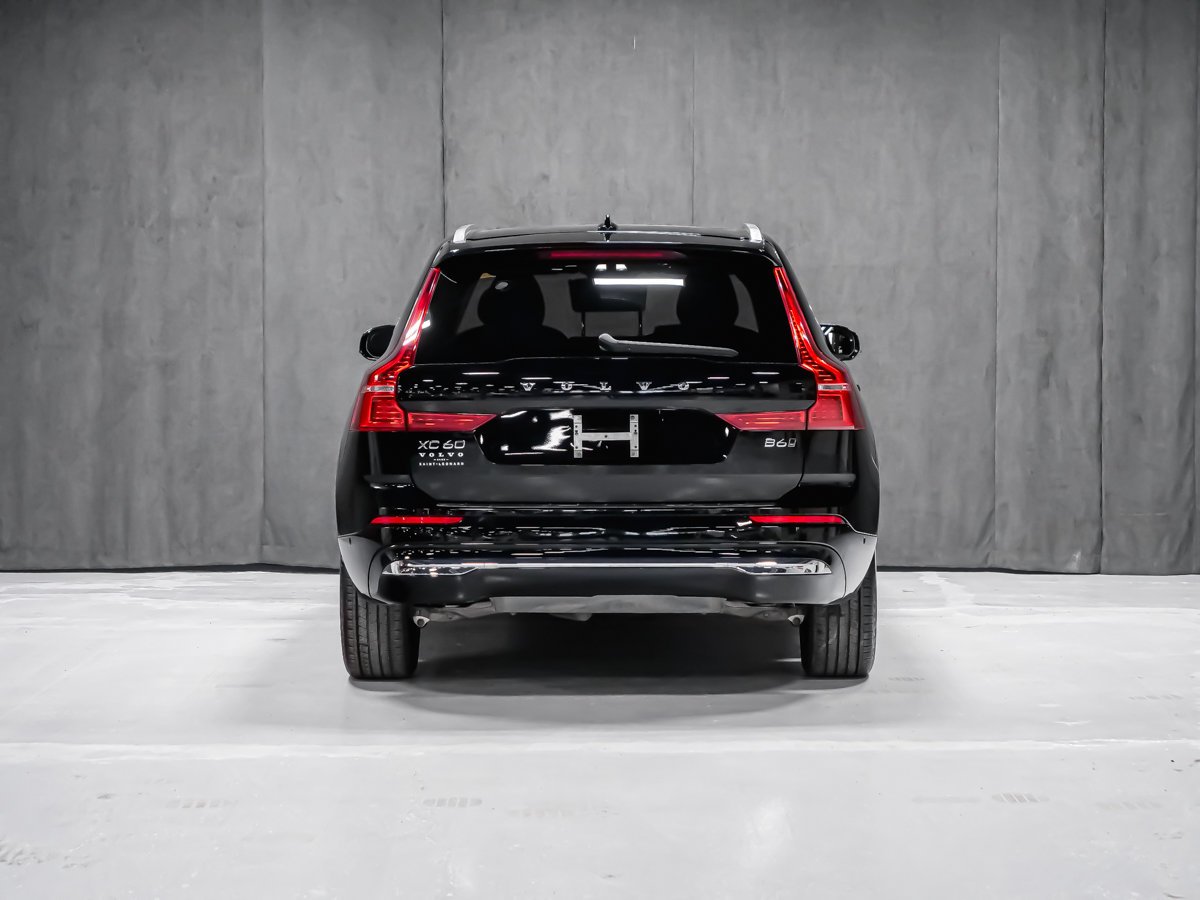 Volvo XC60 ULTIMATE BRIGHT THEME 2023 Noir Montréal - photo #4