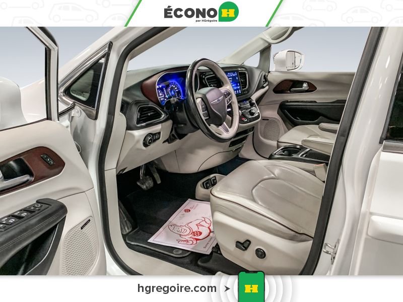2017 Chrysler Pacifica White Blainville - photo #9