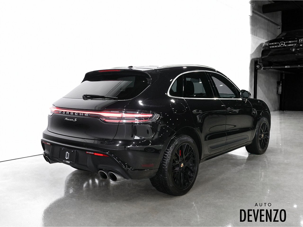 Porsche Macan 2023 Noir Saint-Eustache - photo #2