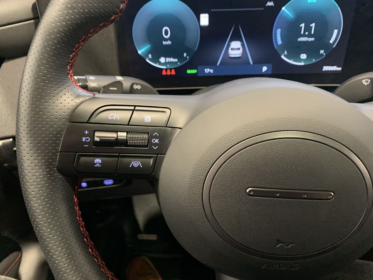 2025 Hyundai Tucson hybride AWD Red Châteauguay - photo #40